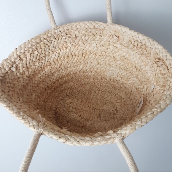 New, French Market Straw Shoulder Bag with Red Puffs 😍 - Picture 4 of 5